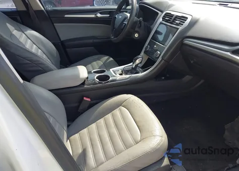 2014 Ford Fusion S z USA, uszkodzony, nr VIN 3FA6P0G72ER118833